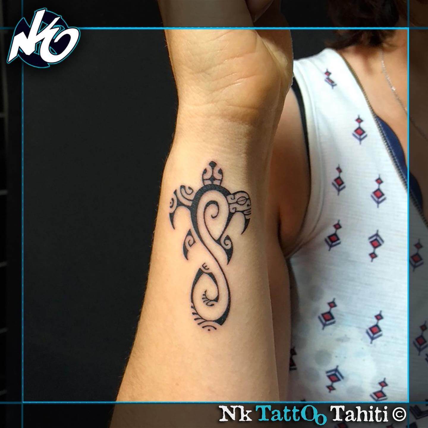 nk-tattoo-tahiti-portfolio-tortue-main